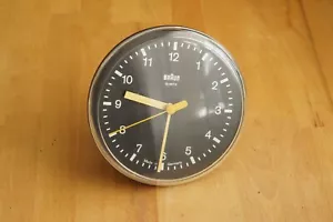 Vintage Braun AG Wall clock 4 833 Domo Quartz - Picture 1 of 9