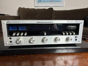 Vintage Restored Marantz 2235B stereo receiver - Picture 1 of 9