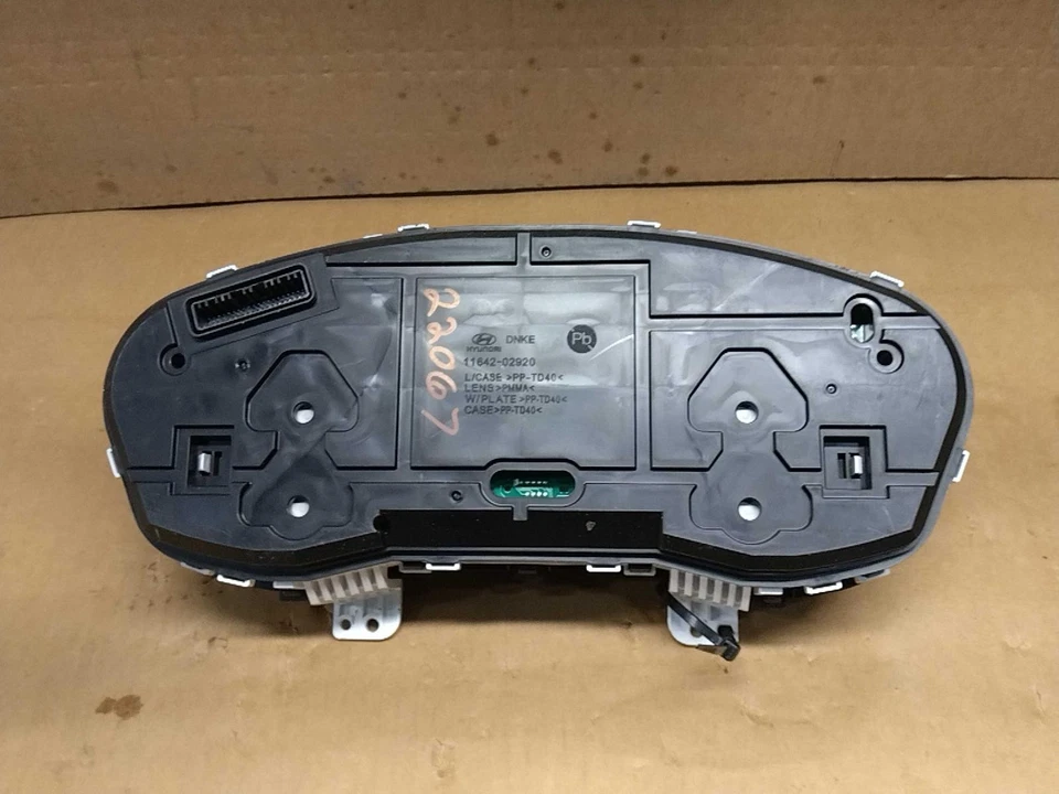 2019 Hyundai Santa Fe Speedometer Gauge OEM Grey 62K Miles NJ25-22067-551995 Foto 1 de 4