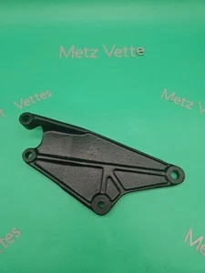 C2 C3 64-76 OEM Corvette AC Compressor Front Bracket Small Block GM 3841697 - Bild 1 von 8