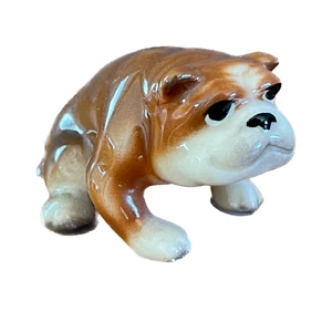 Bull Dog Figurine Sitting on Haunches Mona Lisa Smile 1.75 inches Small Ceramic - Picture 1 of 7