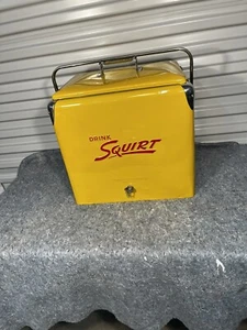 Vintage SQUIRT Soda Cooler Embossed lettering Original Restored - Picture 1 of 11