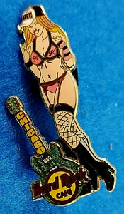CHICAGO GIRLS OF ROCK SERIE MAYO 2007 MEDIAS DE RED Hard Rock Café PIN LE - Imagen 1 de 1