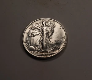 1935 Walking Liberty Half Dollar * Gem BU++ * 90% Silber * XH170 - Bild 1 von 2