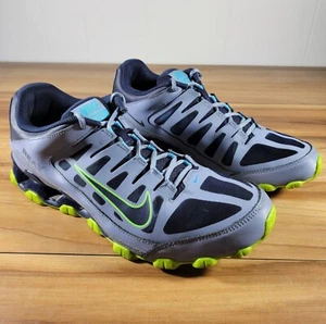Scarpe Nike da uomo Reax 8 TR taglia 10,5 allenamento atletico grigio nero verde - Foto 1 di 15