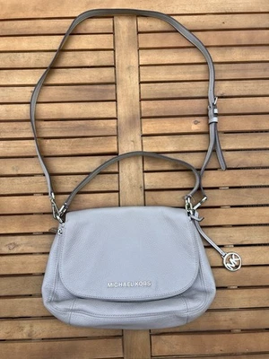 Michael Kors Bedford Shoulder Bag Crossbody Bag In Pearl Grey - Image 1 of 4