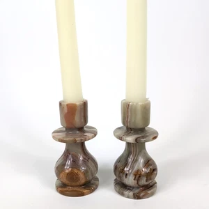 Par de candelabros vintage de piedra de alabastro de 4" mármol verde remolino ámbar - Imagen 1 de 10
