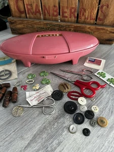 Vintage Singer Nähkästchen 50er Jahre rosa/rosa mit Inhalt (*4) - Bild 1 von 6