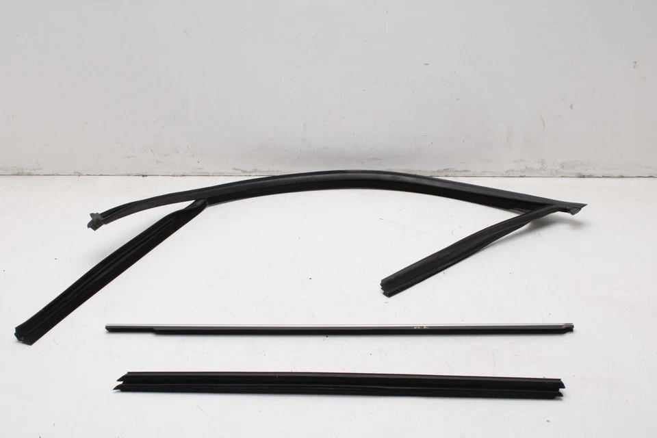 Canal de funcionamiento de la puerta delantera izquierda Mercedes-Benz E350 4Matic 10-16 con correa resistente al clima Foto 1 de 4