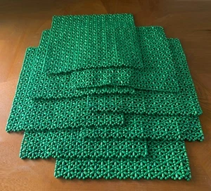 Menge (8) Vintage Grün Perlen Tischsets 15" x 15" Quadrat 12oz Gewicht Jeder - Bild 1 von 4