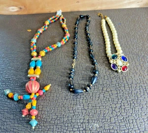 Vintage/Retro Lot of 3 Necklaces - Picture 1 of 4