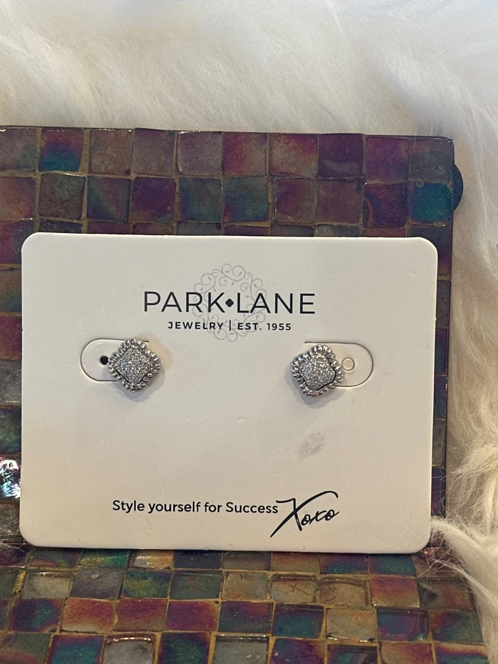 Pendientes perforados Park Lane "TAFFY" ORO ROSA BRILLANTE CIRCONITA CÚBICA ¡Nuevos! Reg. $58 Foto 1 de 3