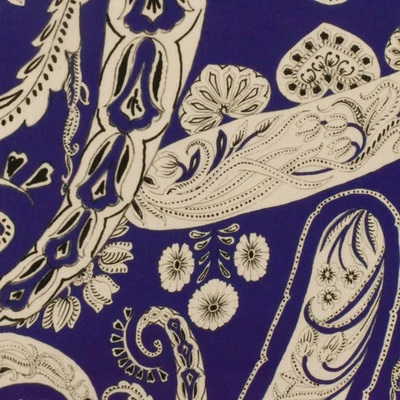 Tela tejida de gasa viscosa con estampado de cachemira de famoso diseñador púrpura-negro-marfil Foto 1 de 4