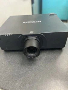 Hitachi Cp-wu8700b Look projecteur salle de confĂ©rence 3lcd đ„ - Photo 1/6