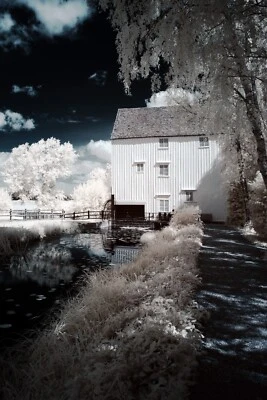 SONY a7 FULL SPECTRUM / INFRARED IR CONVERTED 24MP BODY ONLY EXCELLENT 3275A - Image 1 of 4