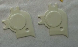 2 x Tupperware scrape em all Pan Scrapers 2 1/2" Square Gadgets Off White New - Picture 1 of 1