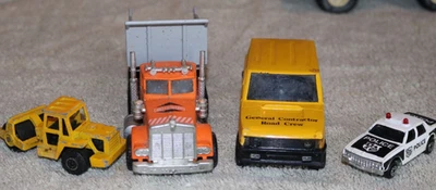 4 camiones Majorette de colección, autos--¡Una flota de Francia en la década de 1980! Foto 1 de 4