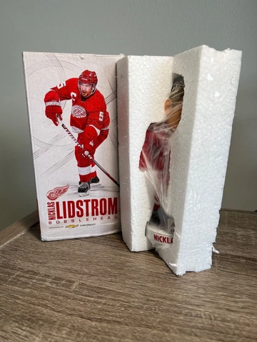 New 2022-2023 Season Detroit Red Wings Nicklas Lidstrom Bobblehead - SGA Cover
