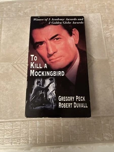 To Kill A Mockingbird (VHS) Gregory Peck, Robert Duvall M2 - Picture 1 of 3