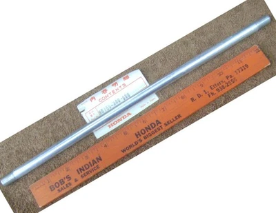 Nuevo de Lote Antiguo Honda CB750K SANDCAST+DIECAST - MOTOR+PERNO ESTRIBA 1969-1976 90155-300-000 Foto 1 de 3