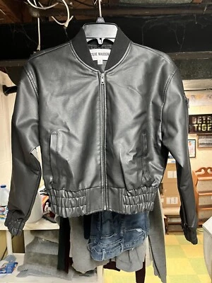 Chaqueta Bomber Steve Madden Recortada Negra Cuero Vegano Talla Pequeña  Foto 1 de 4