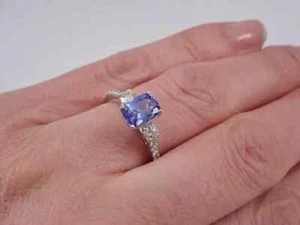 Anillo de boda solitario de tanzanita natural cojín de 3,00 quilates de oro blanco de 14 quilates sólido - Imagen 1 de 5