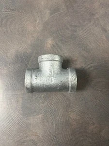 3/8" GALVANIZED IRON TEE NPT - Picture 1 of 3
