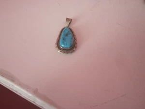 Navajo Sterling Silver Blue Turquoise Pendant  Signed E. Etsitty - Foto 1 di 5