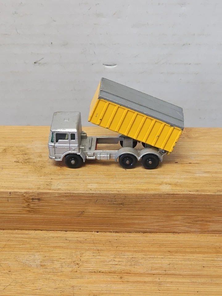 Lesney Matchbox Series #47 DAF Tipper Container Truck - Image 1 of 4