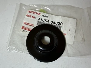 Genuine OEM Toyota 41654-60010 Front Differential Support Stopper Mount Lower - Picture 1 of 2