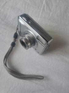 FujiFilm FinePix A700 7.3 Megapixel Digital Camera - Picture 1 of 6
