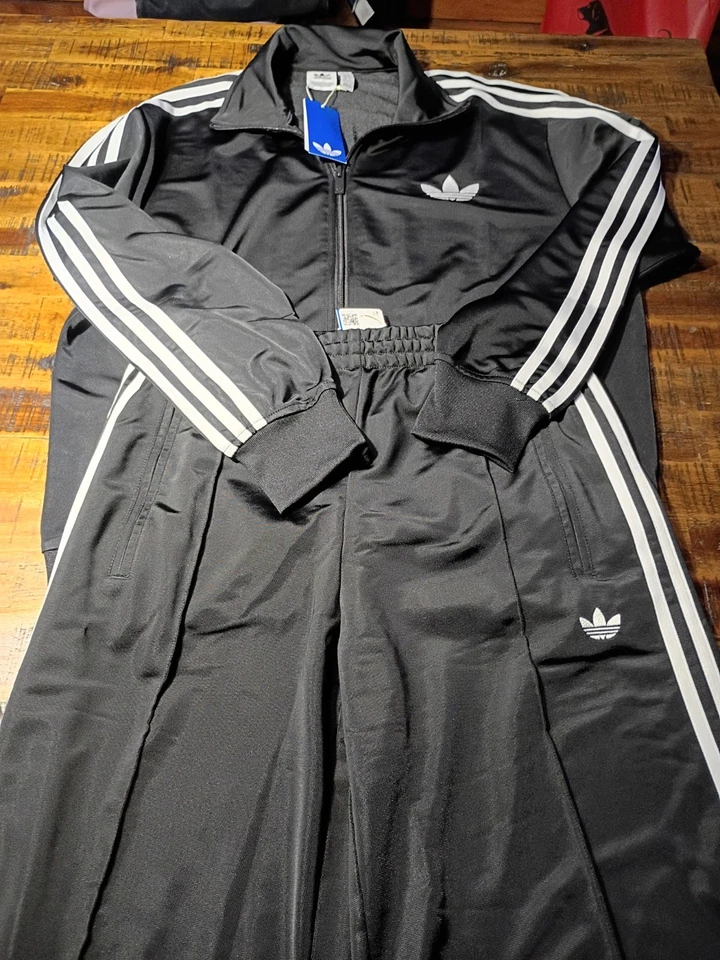 Mujer Adidas Original Firebird NEGRO Chándal Calce Suelto Nuevo Talla Grande Foto 1 de 4