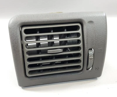 02-05 Ford Explorer Gris Pasajero Lateral Derecho Tablero Calor AC HVAC Salida de Aire Ventilación Foto 1 de 4