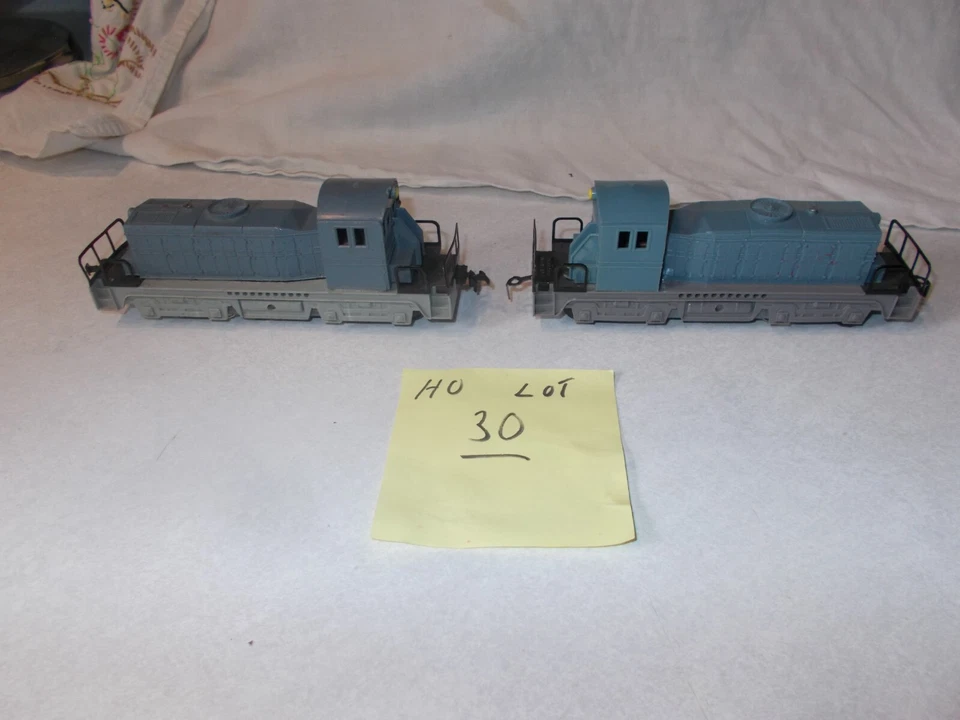 2 western Germany diesel locos,un marked,both motors run,Distler for Cragstan - Image 1 of 4