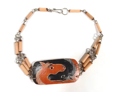 Pulsera pequeña de hueso de caballo firmada a mano de 1,5" - ecuestre occidental Foto 1 de 4