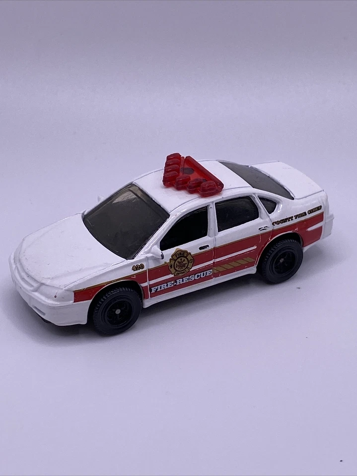 MATCHBOX FIRE CHIEF 2000 Chevrolet IMPALA ~ FIRE-RESCUE ~ UNIT 420 1998 - Image 1 of 4