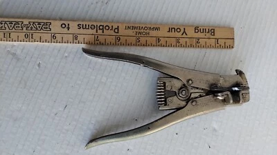 Vintage Ideal Industries Automatic Electrical Electricians Wire Strippers  - Image 1 of 4