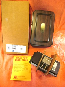 NEW OLD STOCK RITTENHOUSE WALNUT & BRASS DOOR CHIMES C8260 - Picture 1 of 4