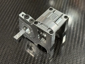 Trineo Traxxas Aluminio Riel Deslizante Bloqueo Motor Montaje Plateado - Imagen 1 de 6