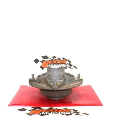 2000 Polaris Trail Boss 325 Front Wheel Hub - Image 1 of 3