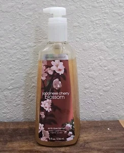 Bath & Body Works 'Japanese Cherry Blossom' AntiBac Hand Soap 8 oz New Old Stock - Picture 1 of 2