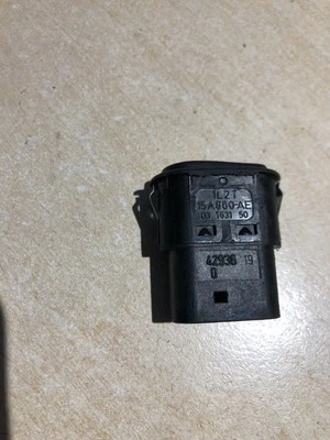 Кнопка переключателя помощи при парковке Ford Explorer 1L2T-15A860-AE 2002-2005 - Изображение 1 из 2