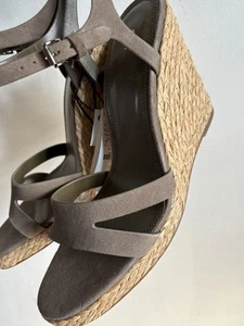 BNWT ZARA KHAKI GREEN LEATHER ESPADRILLE WEDGE HEELS SHOES SZ:USA:11 UK:9 EU:42 - Picture 1 of 12