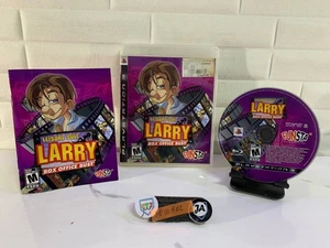 Tuta Tempo Libero Larry: Box Office Busto - CIB Buone Condizioni - PS3 😂 - Foto 1 di 9
