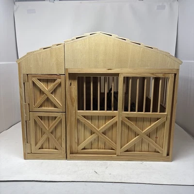 Melissa and Doug Folding Play Horse Stable Wooden Barn/Fence Corral Lg.  Read - Image 1 of 4