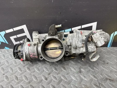 Actuador de carrocería del acelerador Toyota Land Cruiser 1998-2002 OEM 22030-50142 Foto 1 de 4