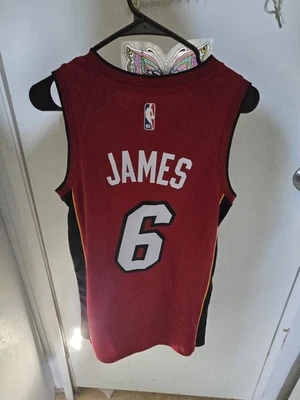 Miami Heat Basketball Jersey Mens Medium Red NBA Adidas Hardwood Classics James - Image 1 of 2