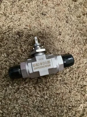 PARKER 8L0-B8LJ2-VM-SSP-R-3783 VÁLVULA DE BOLA DE ASPECTO DE SELLO DE 3/8", 6000 PSI, sin mango Foto 1 de 4