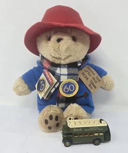 Peluche Orso Paddington da collezione 60 anni con etichette - Harrods con DD Bus Londra - Foto 1 di 20