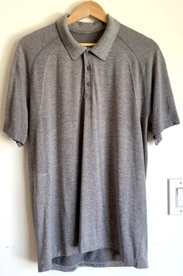 Camisa polo Lululemon metal ventilação tecnologia botão para cima desempenho-ardósia cinza-tamanho XL - Imagem 1 de 4